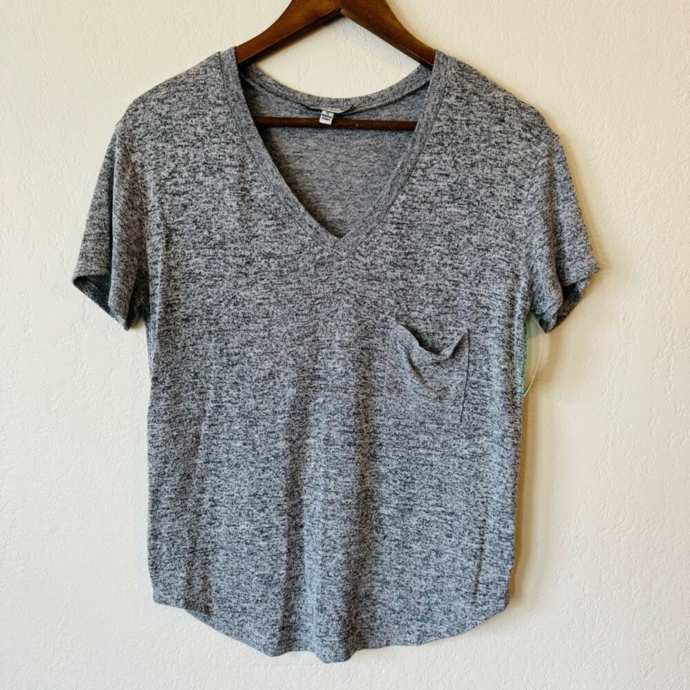 💚 Purple Snow | marled gray v neck top